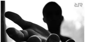 Premiere : Javier Ganuza – Slaves Of The Darkness