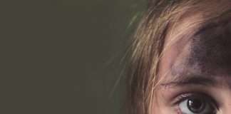 Watch : Broads (Norwich, UK) release new single, announce new album “A Small Box Over a Global Goal” out March 1