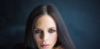 Premiere: Sara Simonit – Freeze (Tronic)