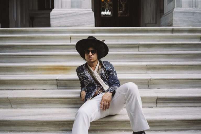 José James  Announces Future Soul Album  No Beginning No End 2 out March 6  + Shares Smooth 1st Single “I Need Your Love”