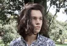 Aurelius Zon presents the studio video of his release on Traum Schallplatten