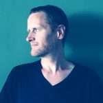 Premiere: Carlos Nilmmns – Infinity (Ornaments)