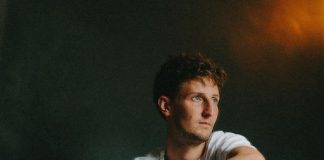 Niven returns with his Glitchy, Experimental, Kinetic Chirrups