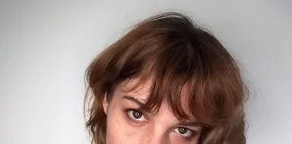 Mija releases new single “A Woman Comes Into The Room”