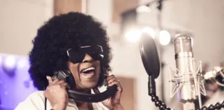 Fundraising single for Kathy Brown: Wh0, Mark Knight, James Hurr feat. Kathy Brown – Turn Me Deeper